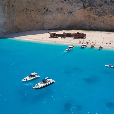 Botel Daily Cruises Private Yachts
