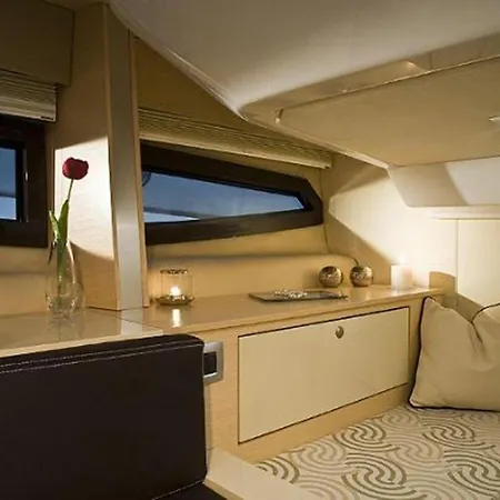 Botel Daily Cruises Private Yachts *